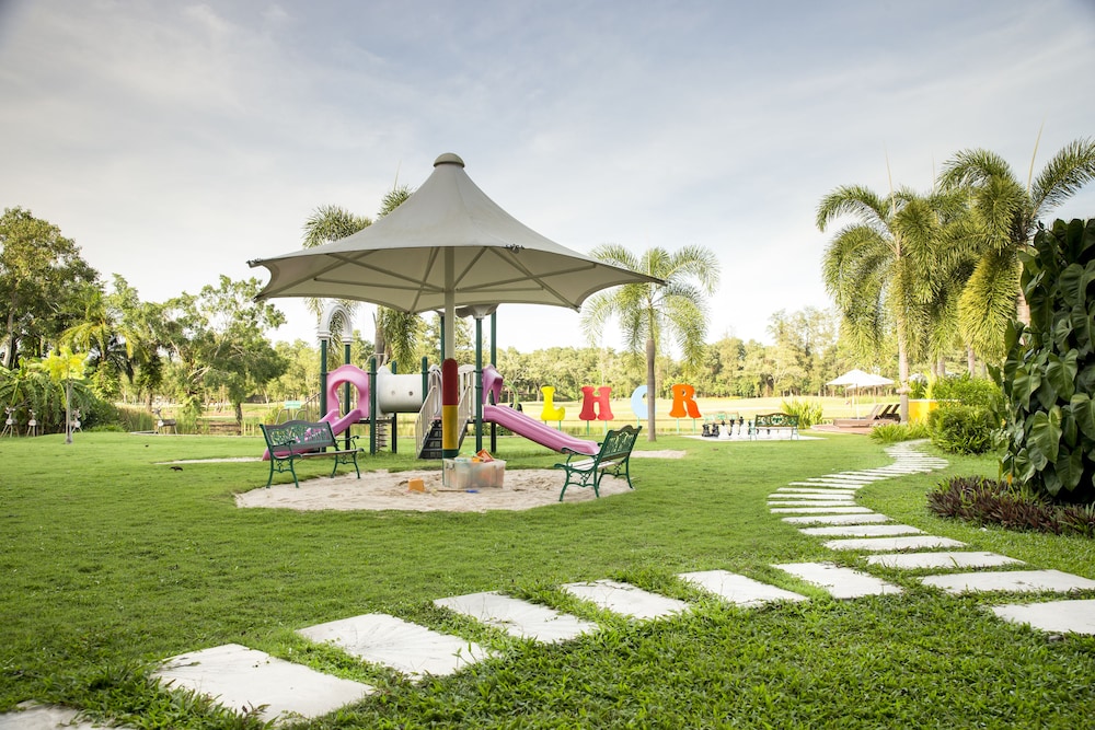 HOMM Suites Laguna – a brand of Banyan Group 49/50