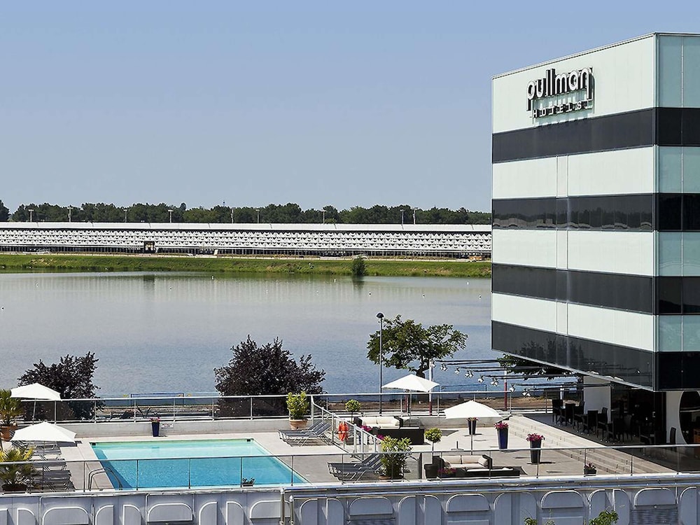 Pullman Bordeaux Lac 2/69
