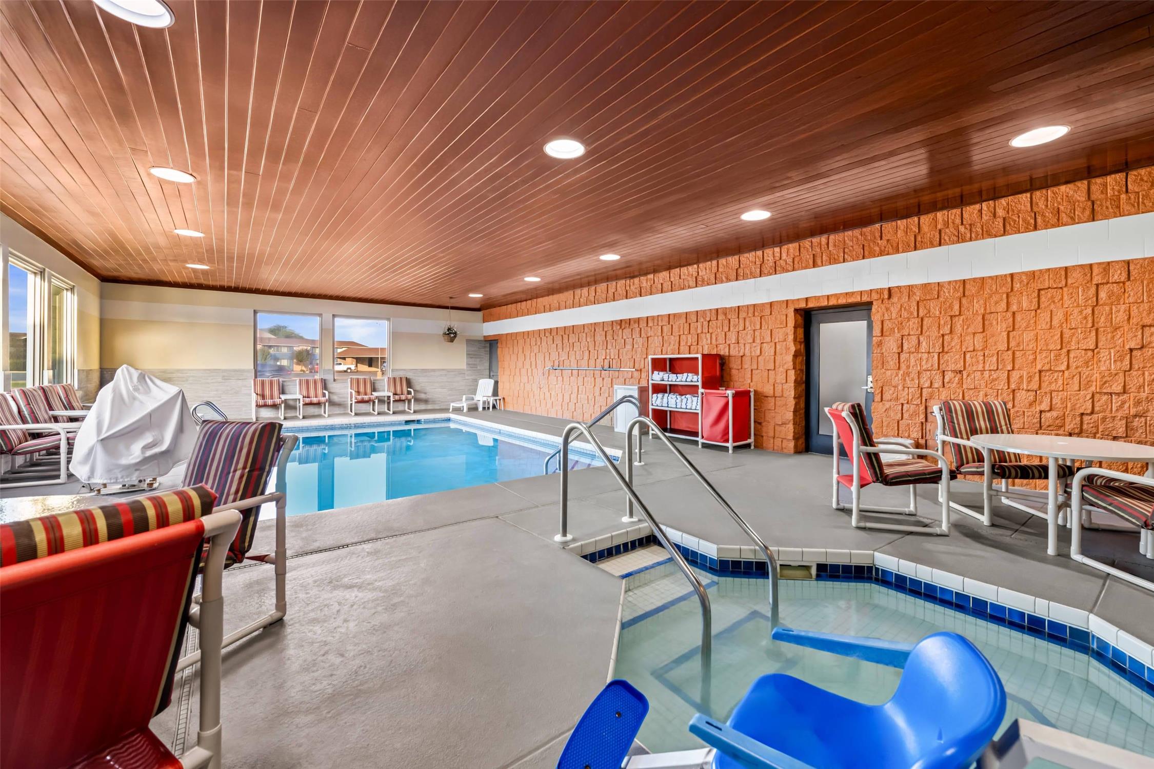 Quality Inn La Crosse North 8/24