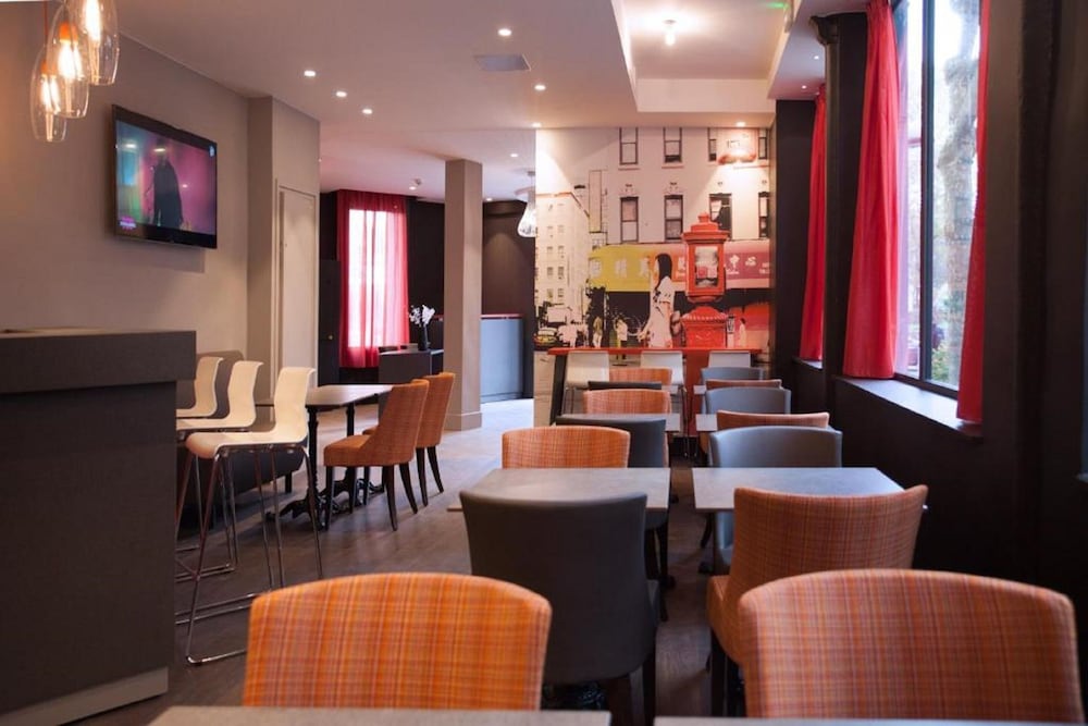COMFORT HOTEL SIXTEEN PARIS MONTROUGE 51/67