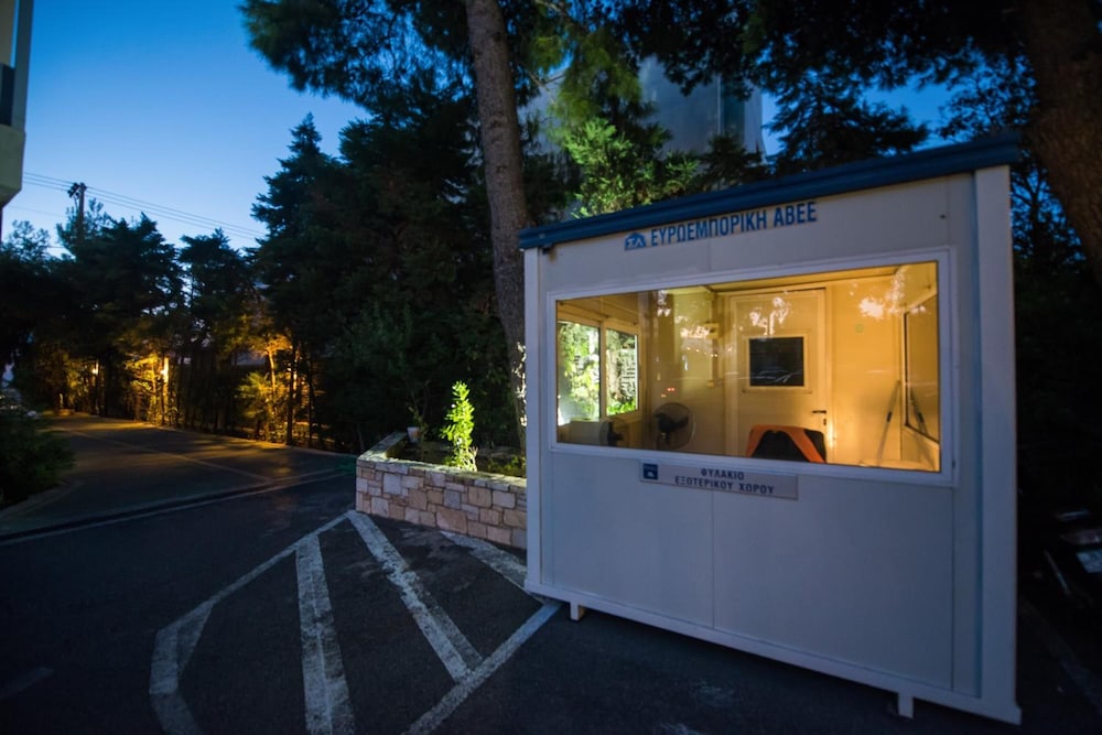 Pines Hotel - Adults Only 4/36