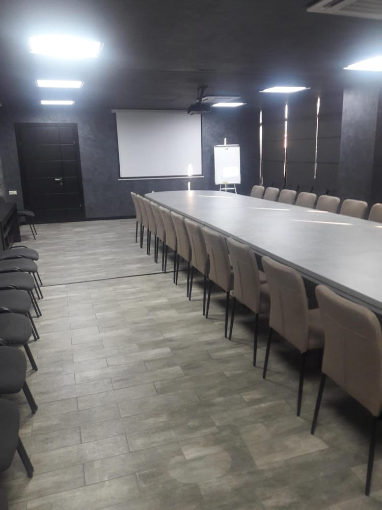 West Tower Hotel Kutaisi 17/25