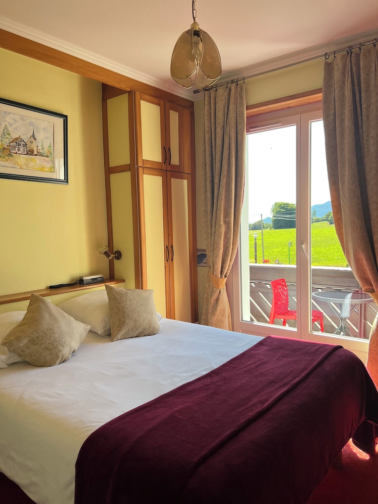 LOGIS HOTEL DES ROCHES 18/60