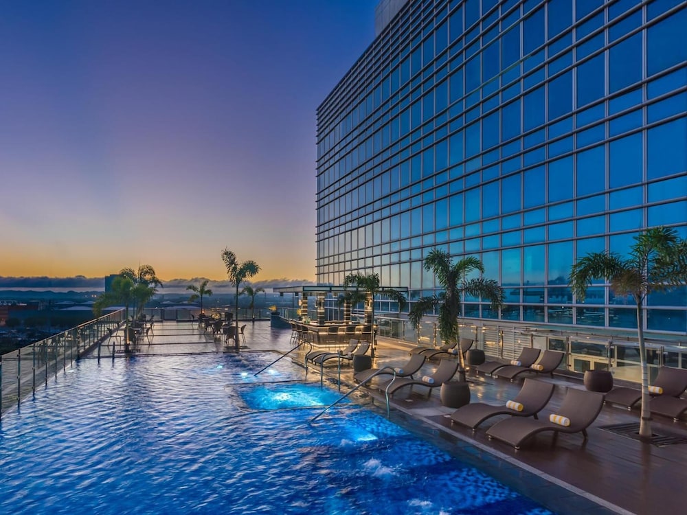 swimming pool spa