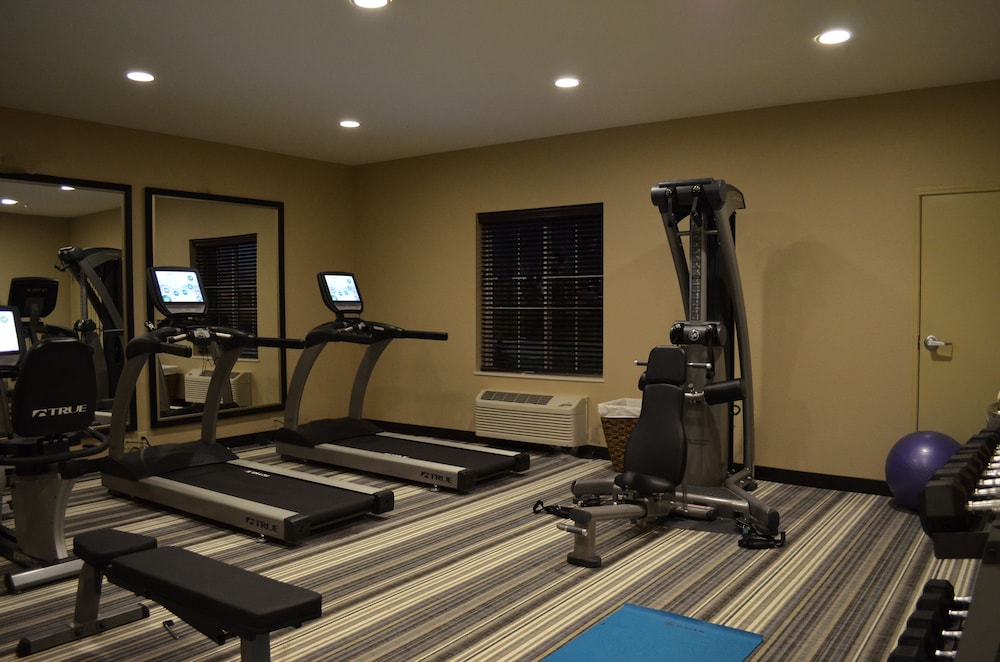 Candlewood Suites Greenville 13/28
