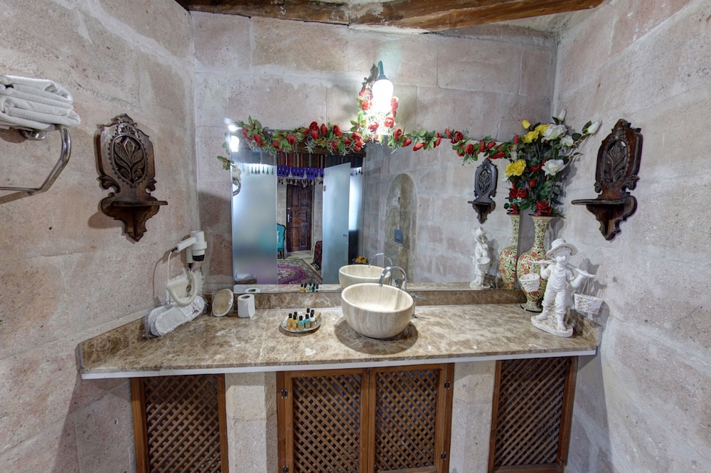 Roc Of Cappadocia 7/49