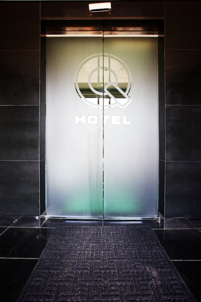 Q Hotel 26/36