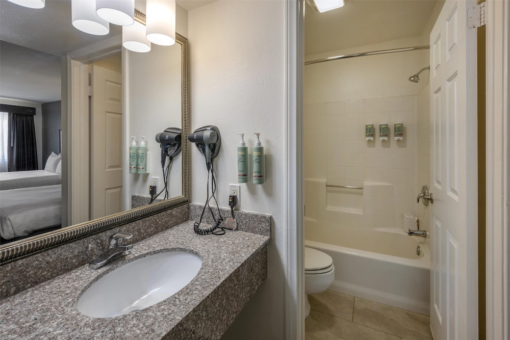 غرفة قياسية بسريرين كوين، Best Western Pahrump Oasis 4/4