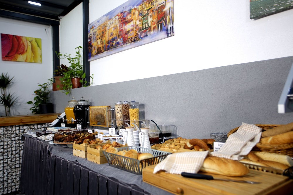 Almina Inn Hotel 36/50