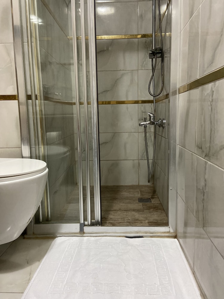 Serenity Suit Hotel 49/50