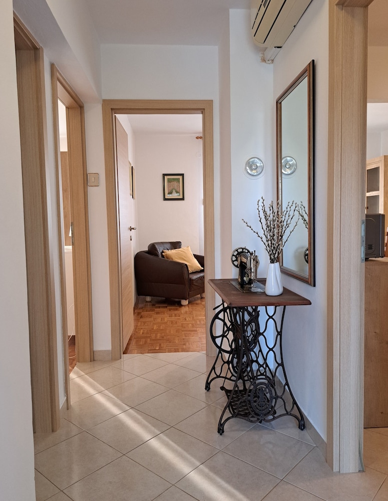 COCALETTO APARTMENTS 10/71