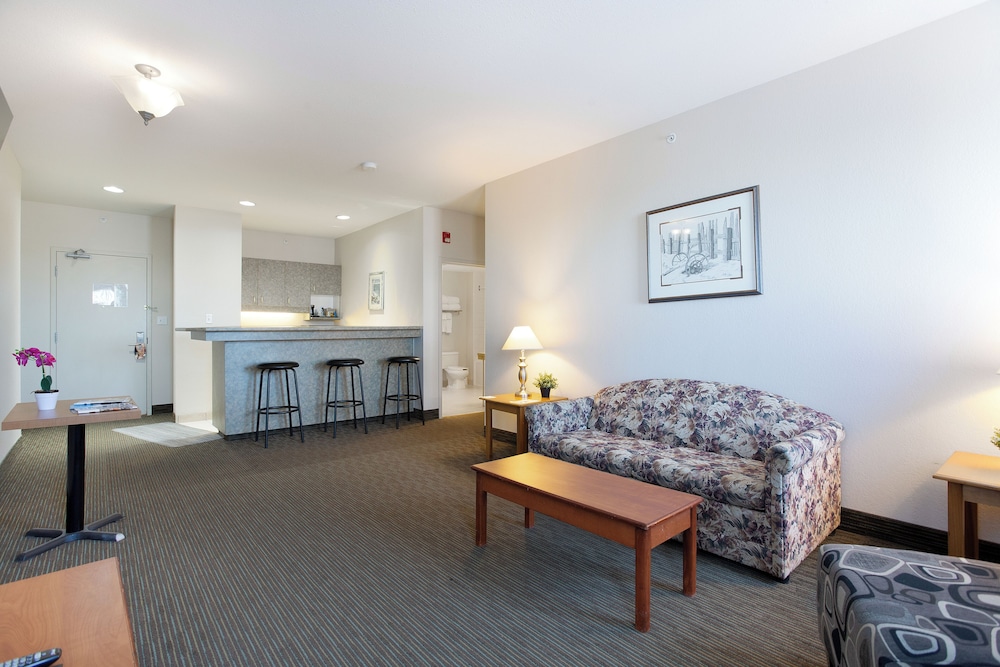 Lakeview Inn & Suites 39/60