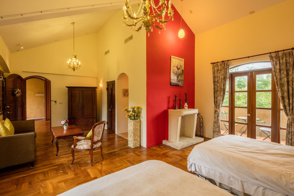 Tuscany Resort 10/50