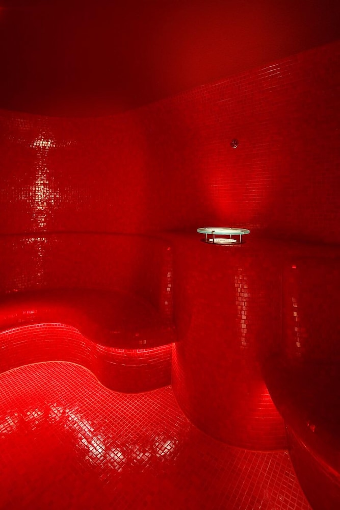 MIURA HOTEL 24/47