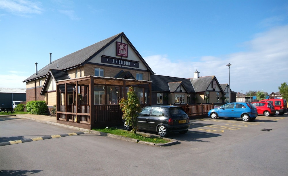 Premier Inn Blackpool Airport 30/33