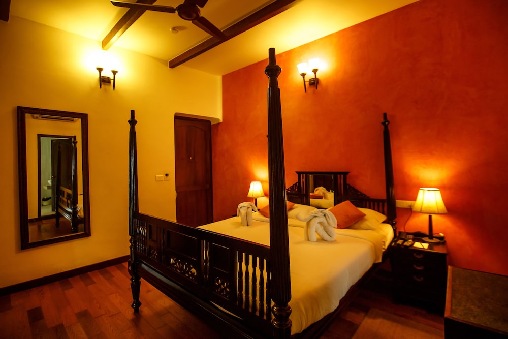 Amritara The Poovath Heritage Fort Kochi 15/50