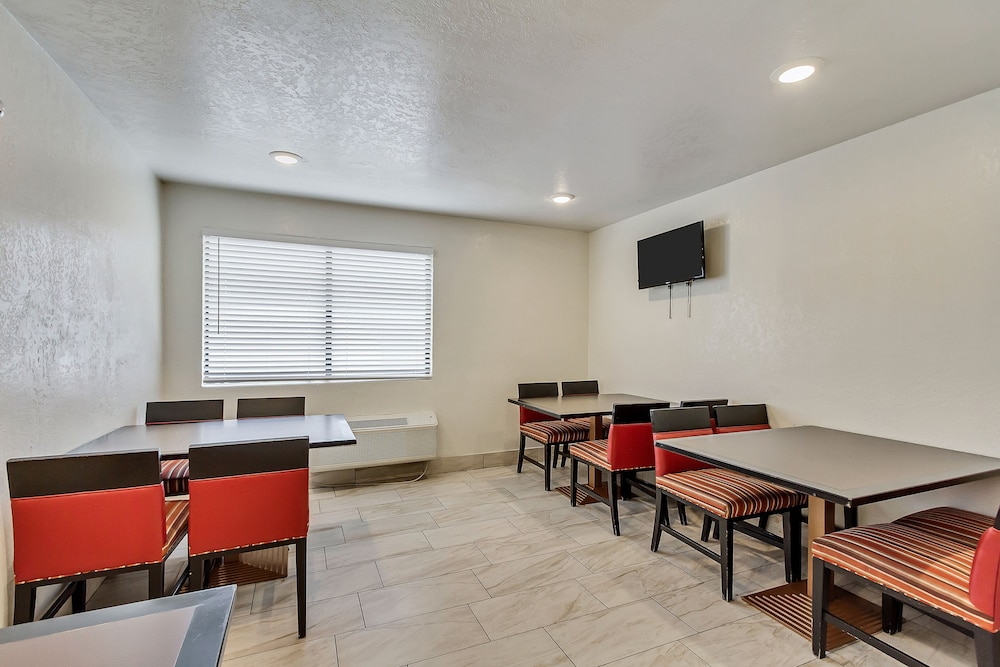 Motel6 Ogden, UT- Downtown 46/64