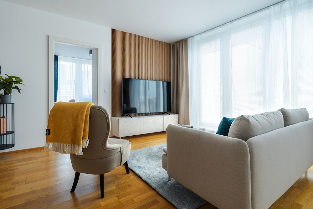 Ambiente Serviced Apartments - Centre 33/50