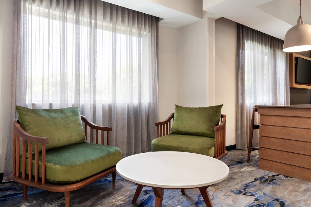 Fairfield Inn by Marriott Visalia Sequoia 19/23
