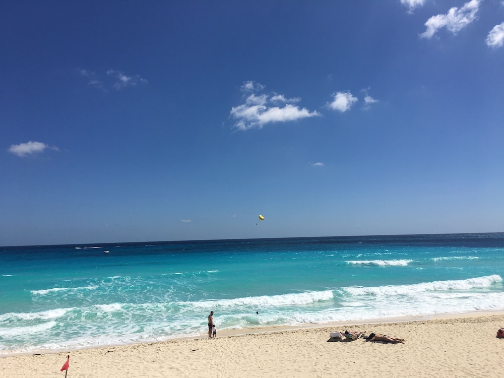 Cancun Plaza Condo 44/49