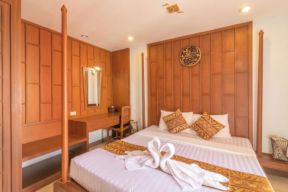 Lotus Hotel Patong 29/59