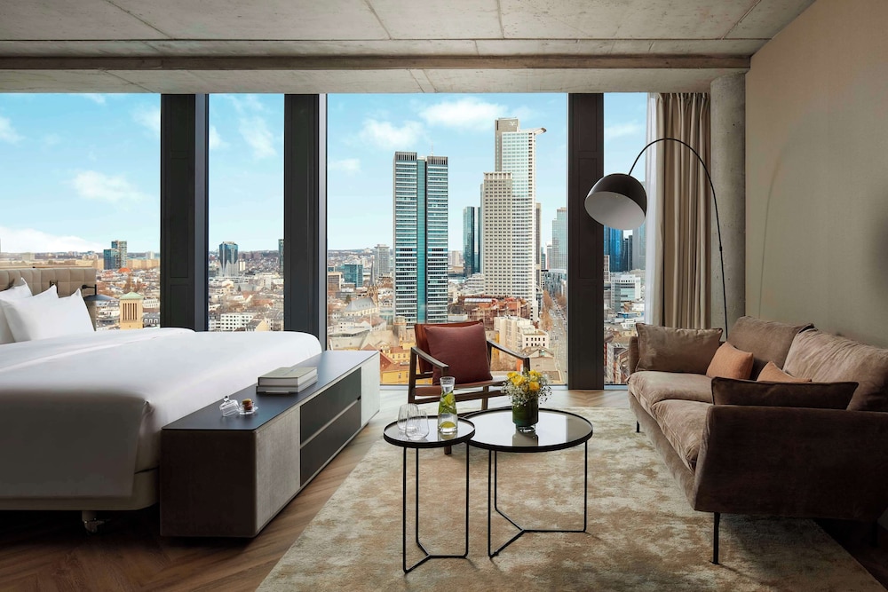 NH Collection Frankfurt Spin Tower 32/50