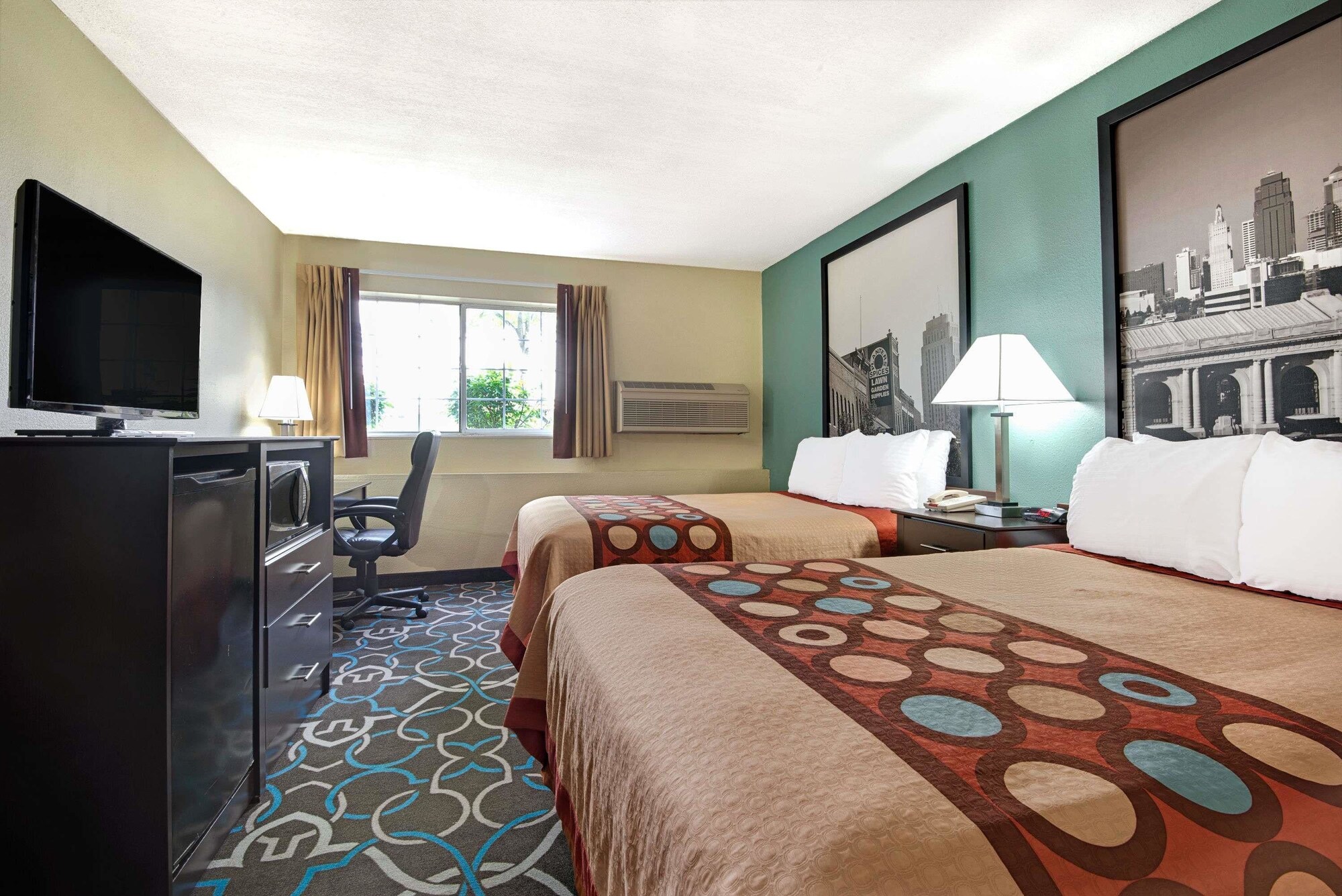 Room, Double Bed, Accessible, Super 8 By Wyndham Kansas City 5/10