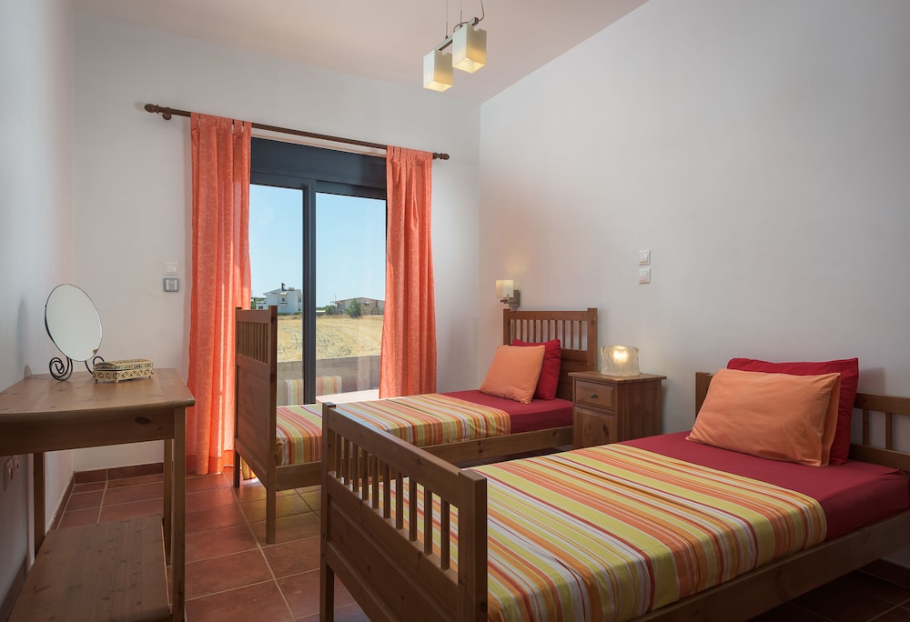 Cristelia Luxury Sea Front And Pool Villa 6/41