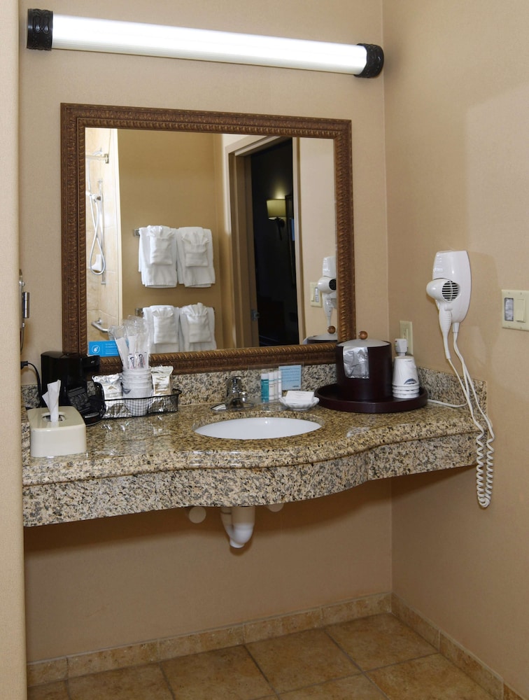 Hampton Inn Seguin 42/53