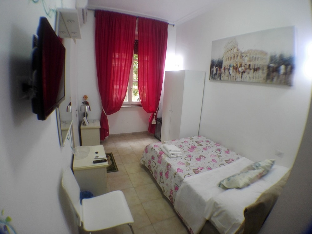 Gateway Residence 27/50