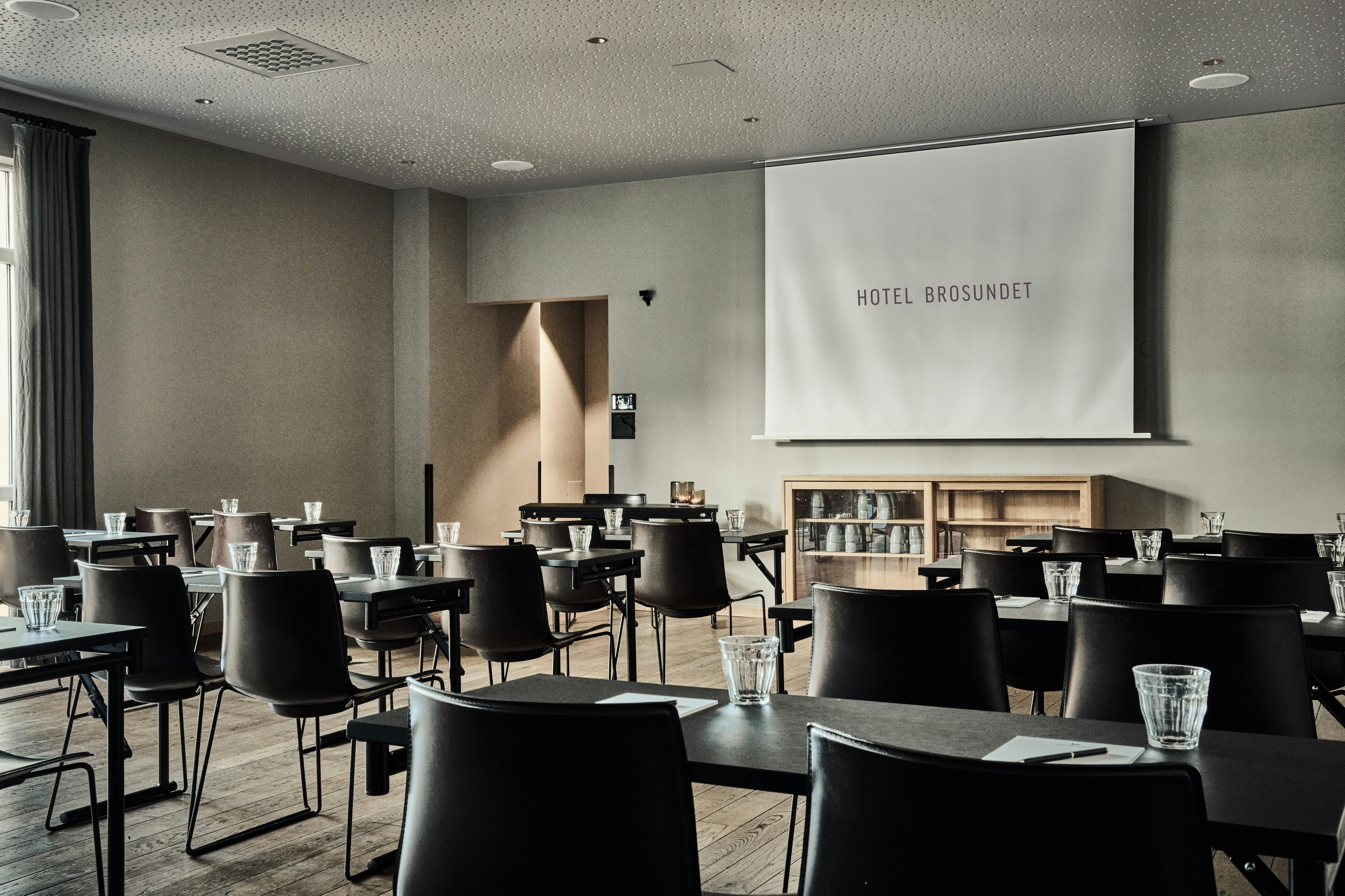 Brosundet Hotel 35/49