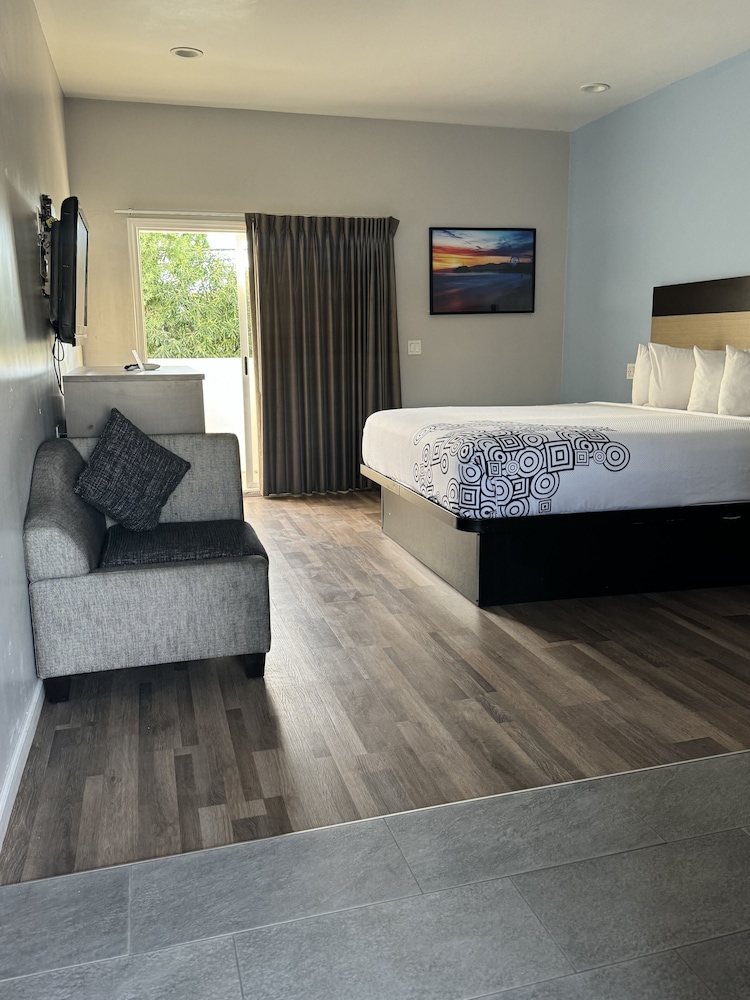 Moonlite Inn Redondo Beach 26/50