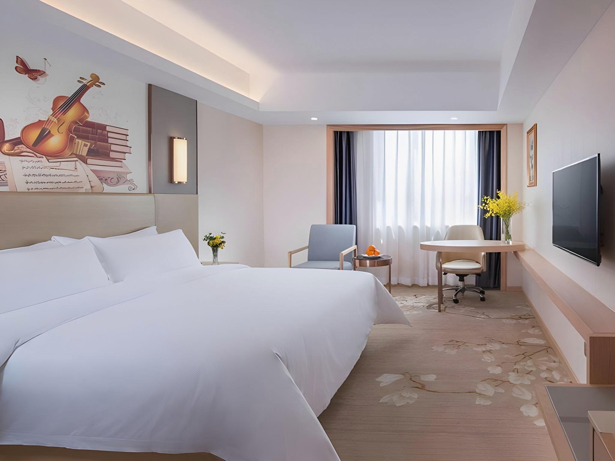 Room, Double Bed, No Window
