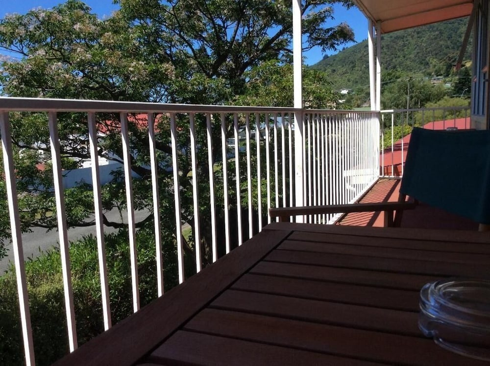 AAA Marlin Motel 3/50