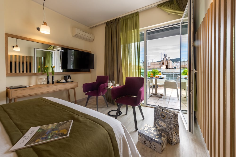 Polis Grand Hotel 35/44