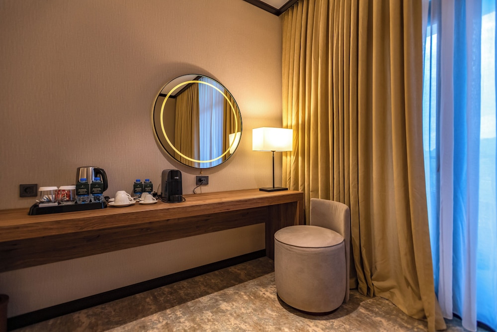 Shabran Wellbeing Resort 73/74