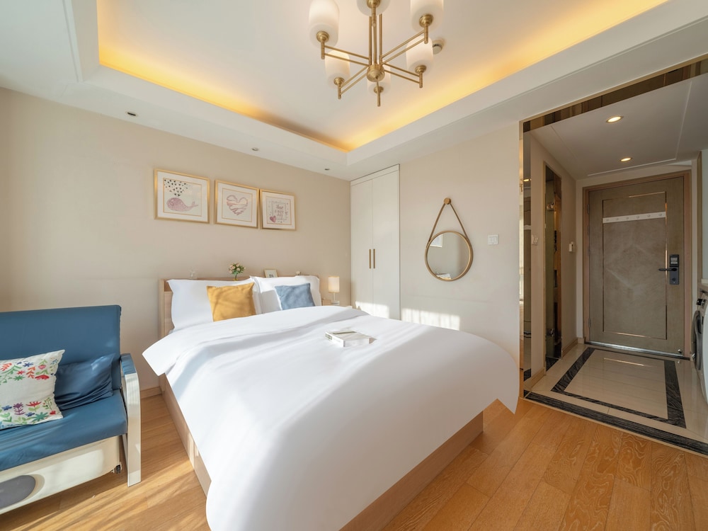 Comfort, Triple, Double Bed, Sofa, Shanghai Jubelle Boutique Apartment 7/10