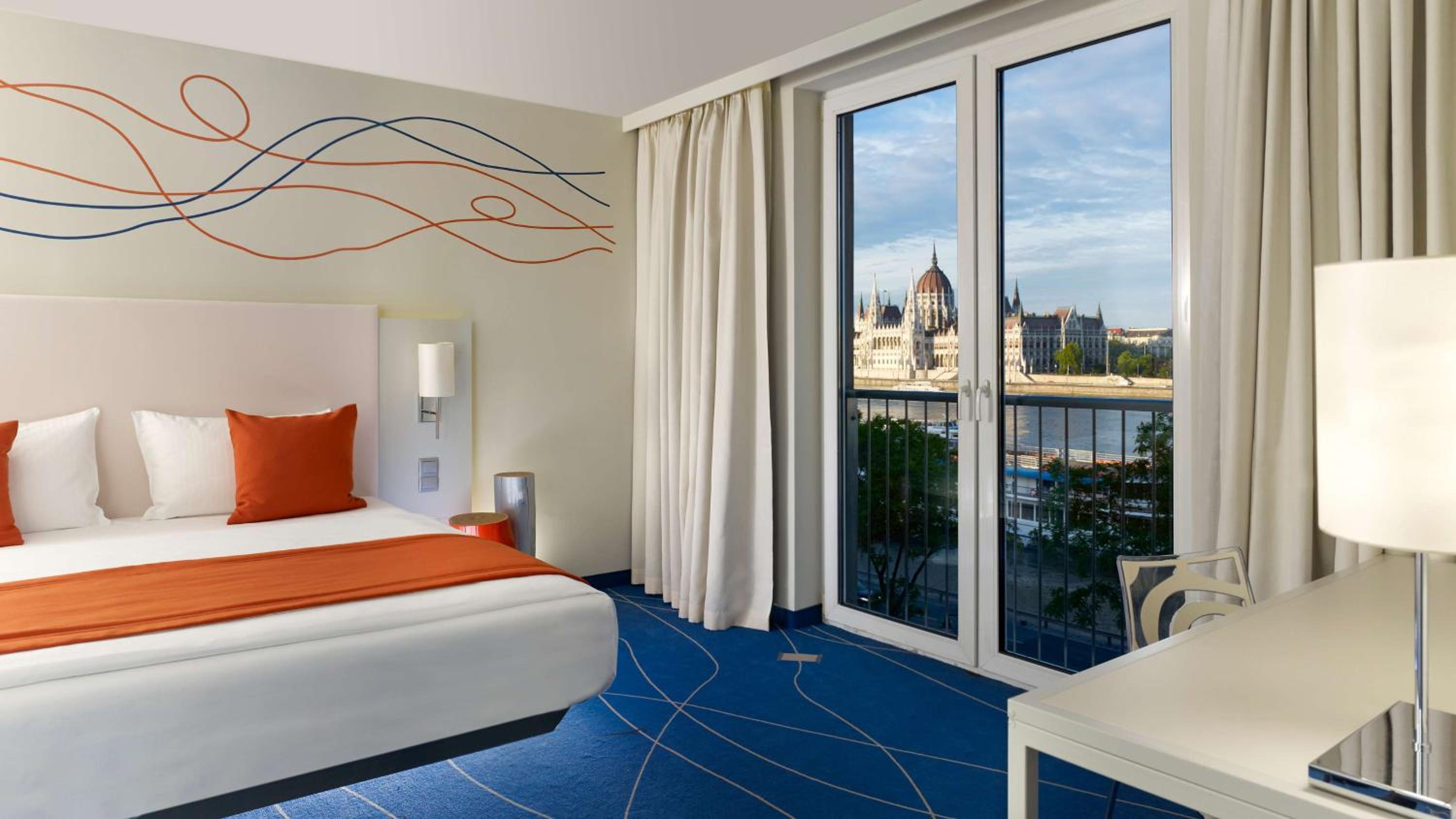 Superior, Double Bed, River View