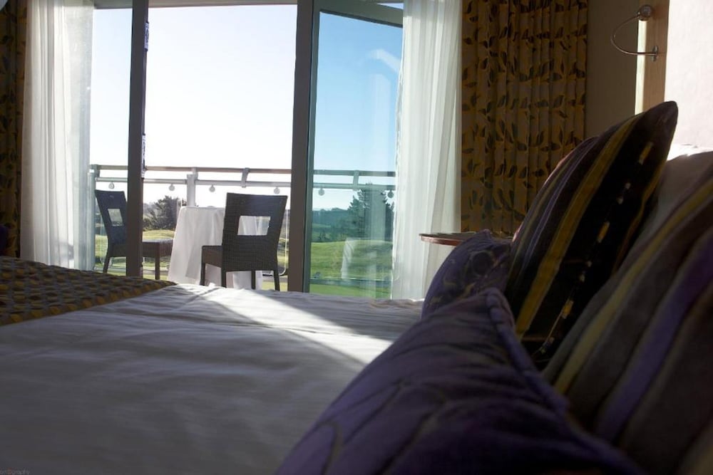 St Mellion International Resort 24/36