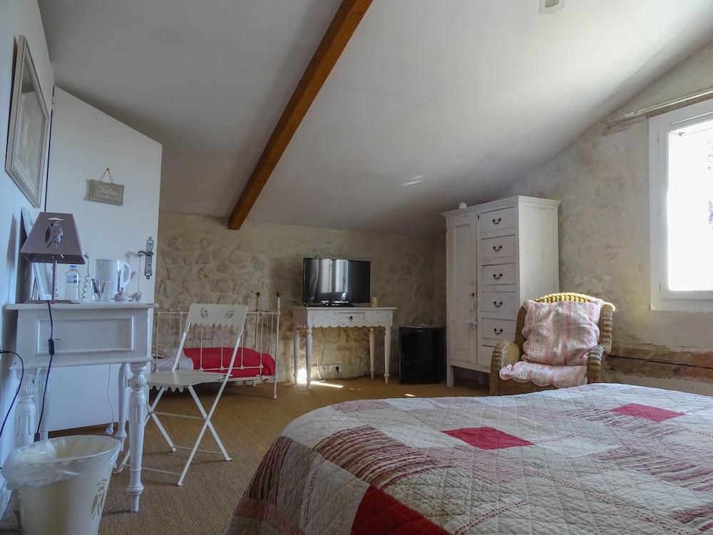 Clos Saint-Pierre De Fraisse 10/38