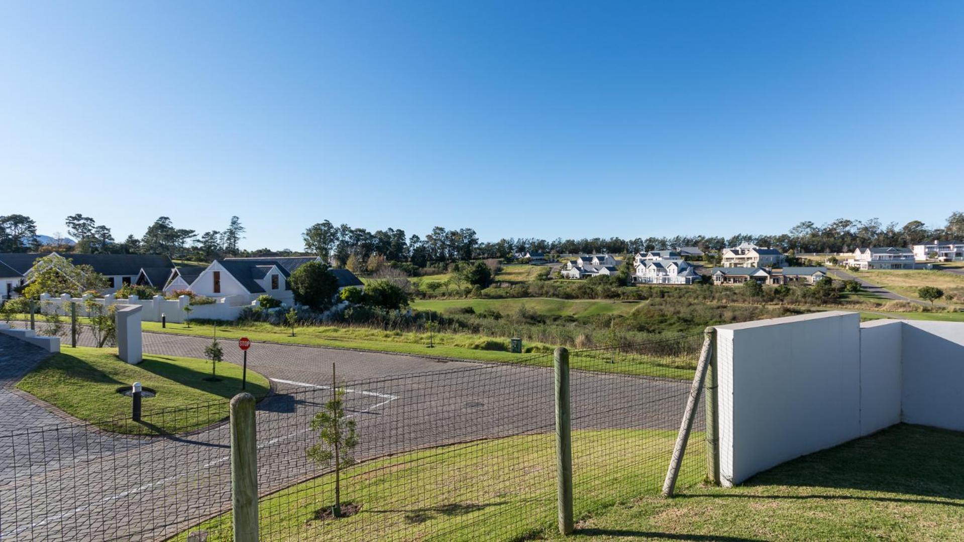 21 Manor Kingswood 12/41