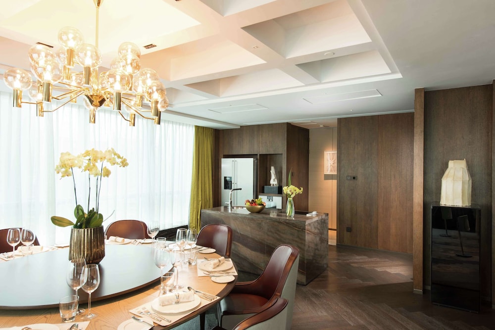 Conrad Guangzhou 32/47