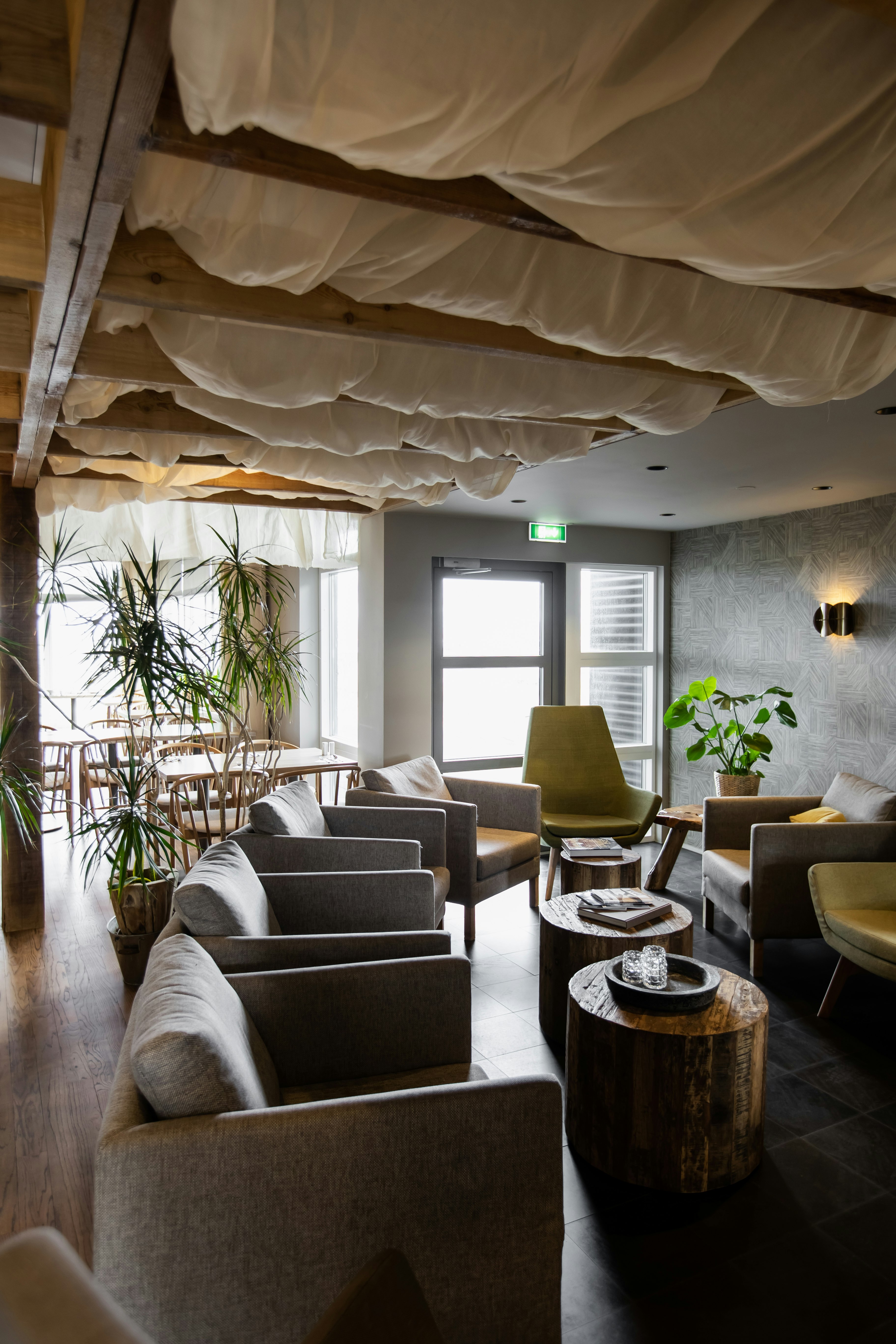 The Hill Hotel at Fludir 8/34