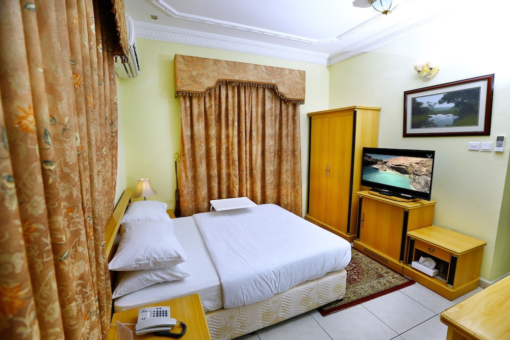 Muscat International Hotel 18/50