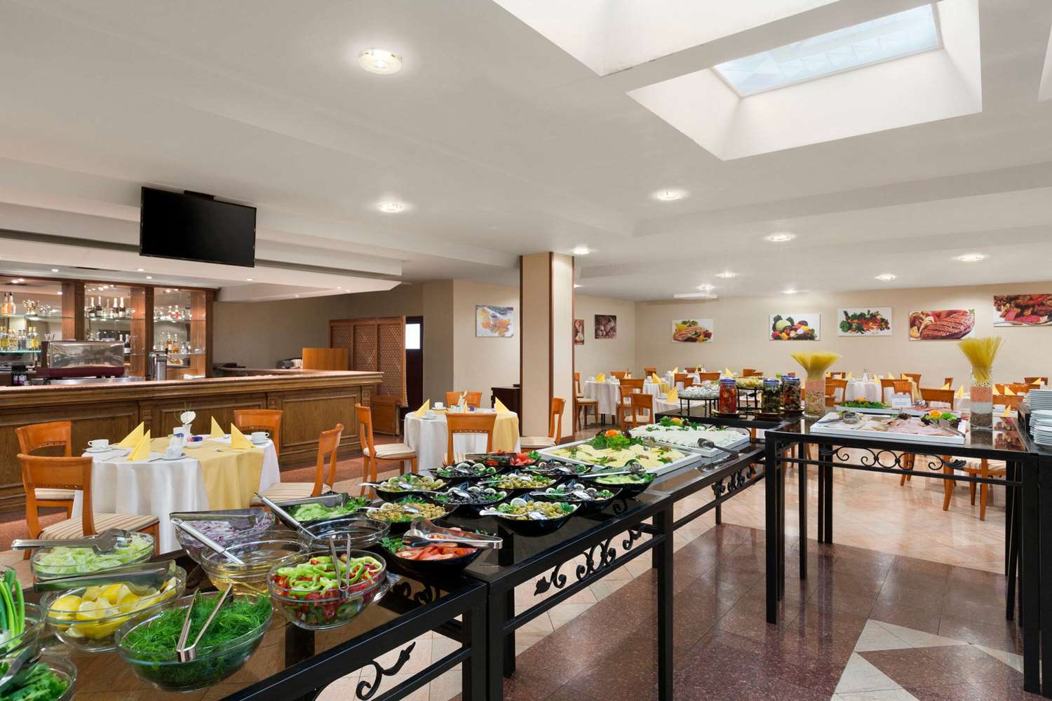 Ramada by Wyndham Sofia City Center 18/29