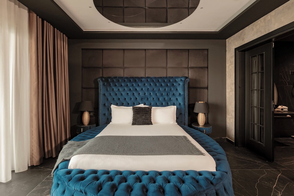 DELUXE, SEA VIEW, BALCONY