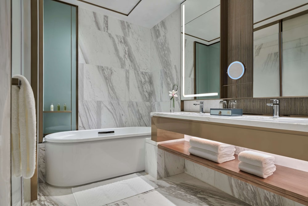 Hilton Changsha Riverside 24/76
