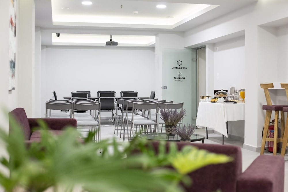 Morum City Hotel 42/61