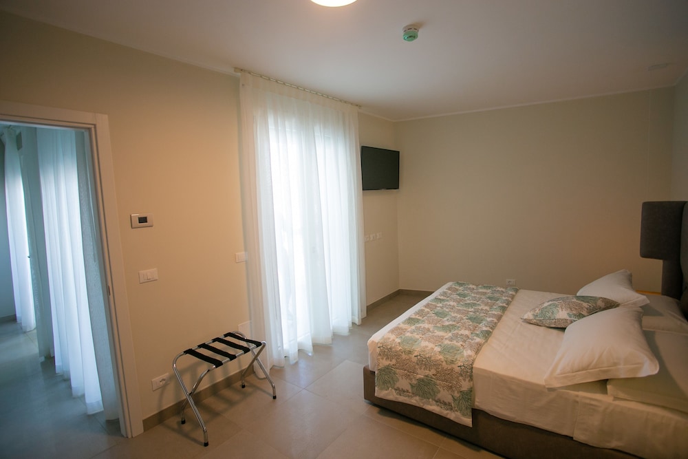 Mosella Suite 11/64