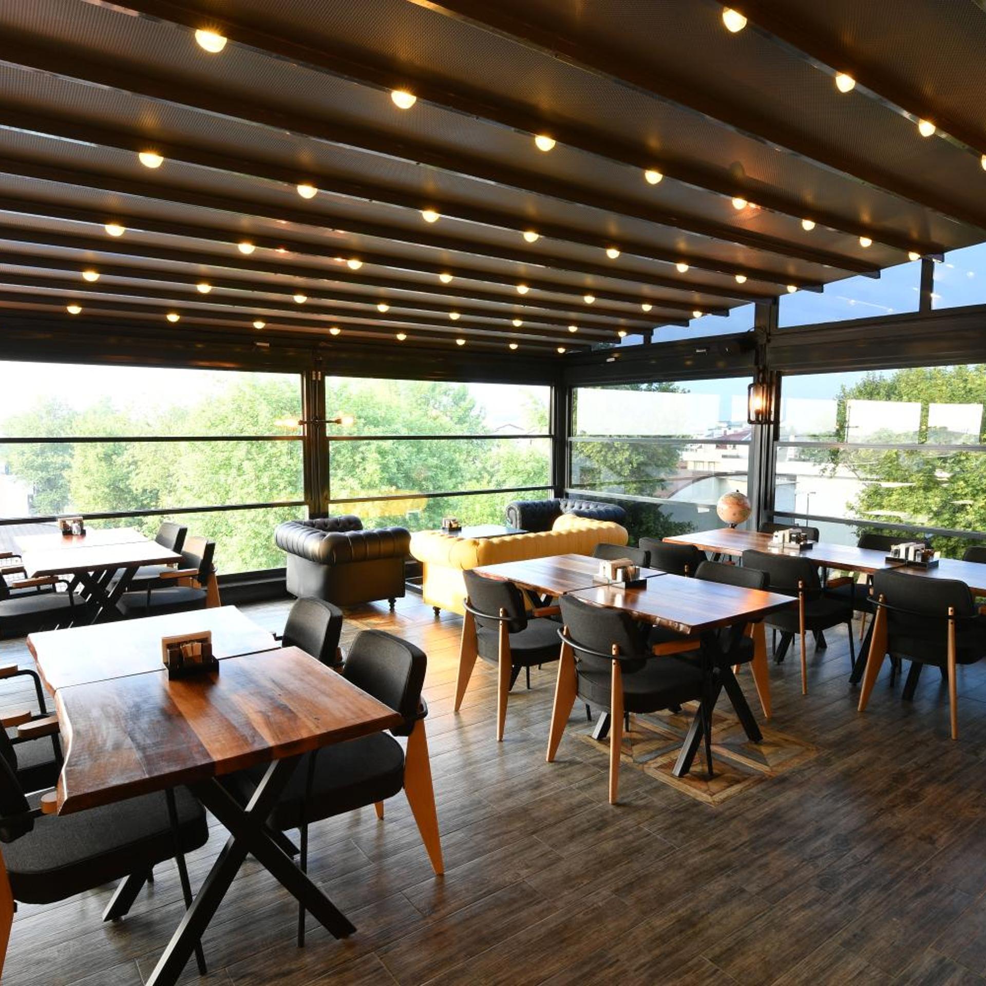 D'Lux Boutique Hotel 29/34